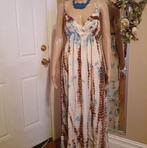 LOVESTITCH -Ada Tie Dye Maxi Dress